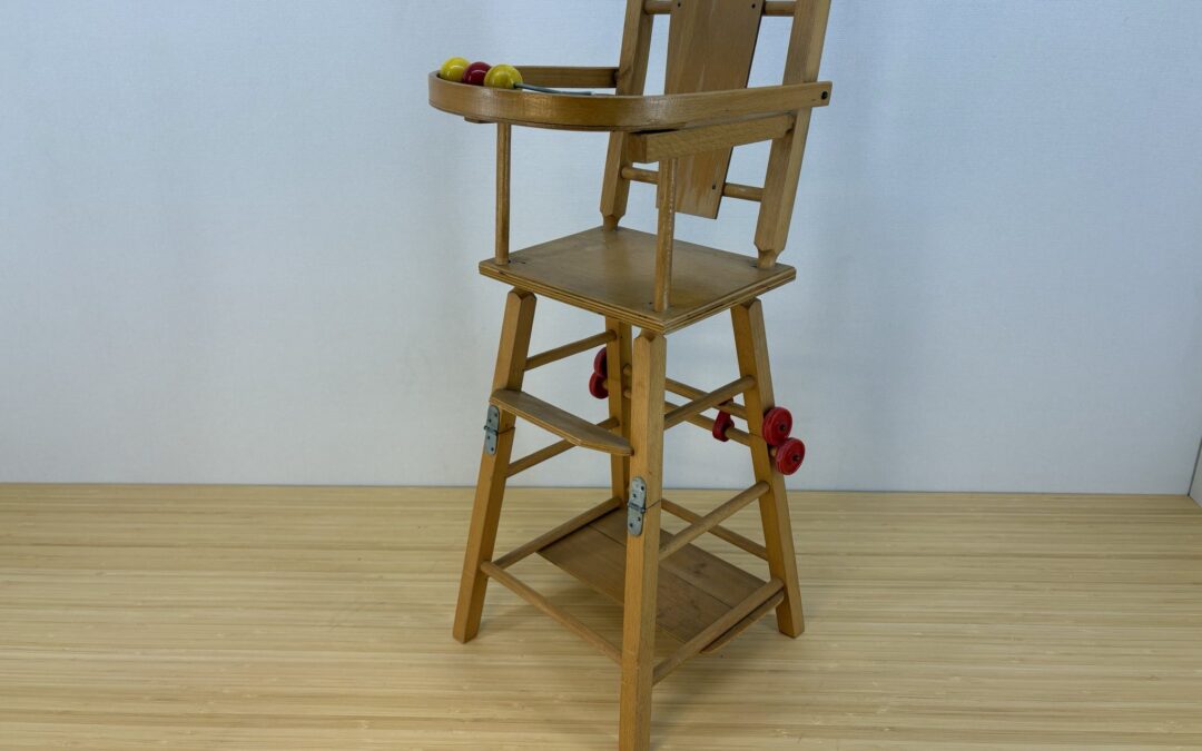 Vintage poppenstoeltje