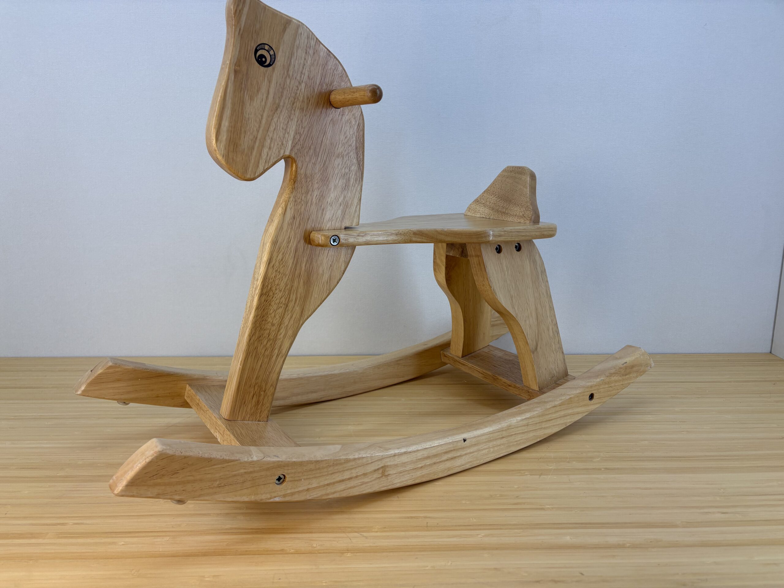 Houten peuter hobbelpaard