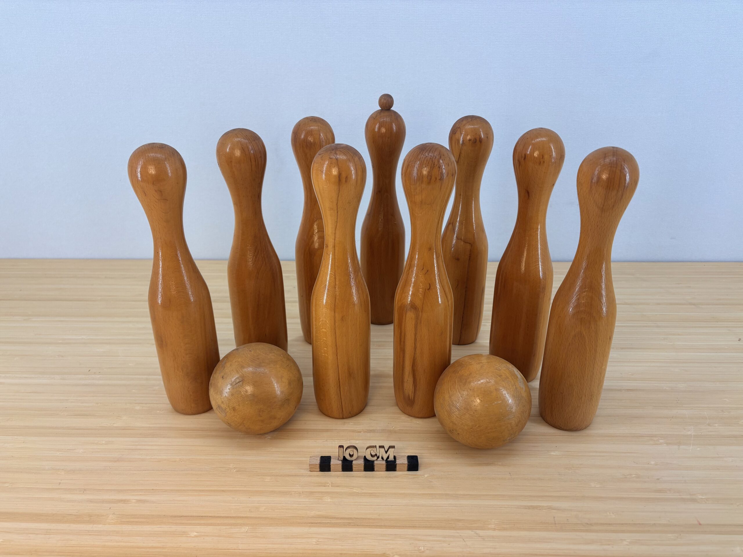 Mooi klassiek houten kegelspel